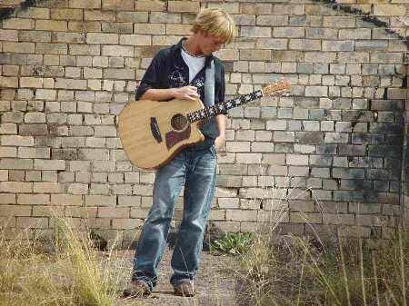 Enjoy the country sounds of  Brock Colley at The Lounge Room.
