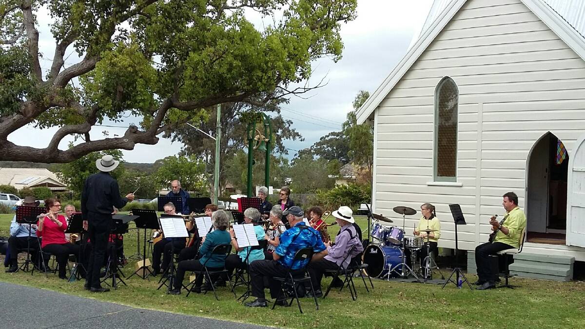 PLEIN AIR REHEARSAL: Camden Haven Concert Band's adult beginner's group Stick with Us.