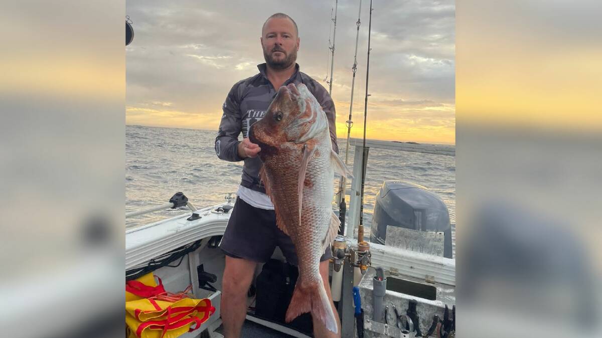 This week's photo is of Port Macquarie local Andrew Bateman with a 9.2kg snapper he
caught off Point Plomer on the new Nomad Squidtrex lure