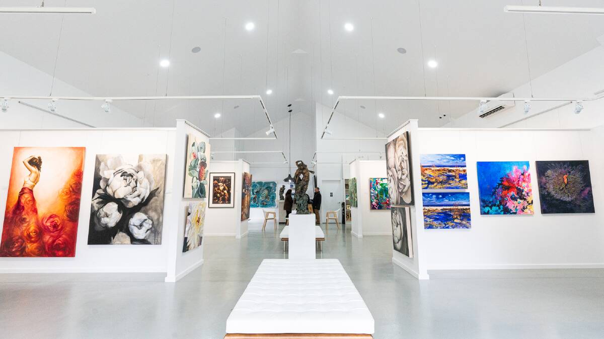 The Watershed Gallery in Pokolbin showcases a range of contemporary artists.