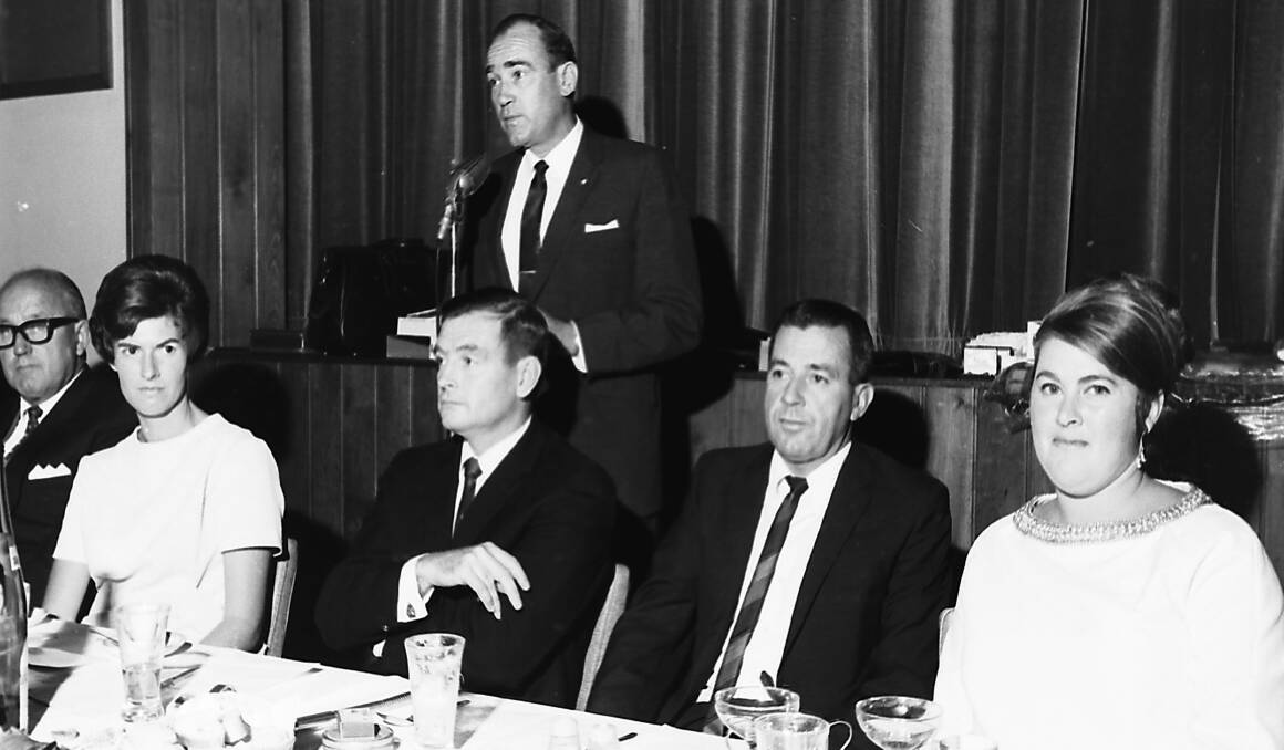 Surf Club senior vice president John Dingle proposing the toast to the visitors at the surf club dinner, 1969. 