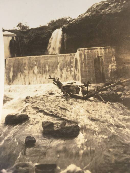 The dam photographed in 1945 before the top retaining wall. Photo: Bartlett family. 
