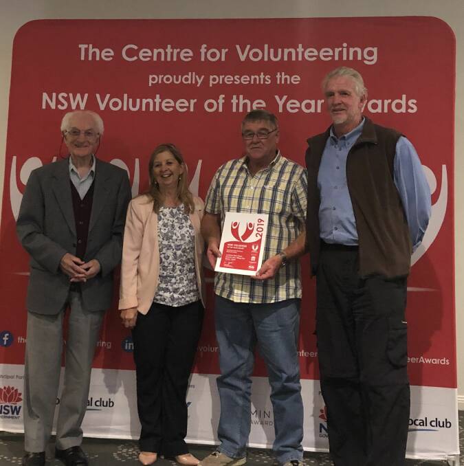 The Laurieton Men's Shed - Queens Lake Village Drivers' Team members accept the award at Westport Club, Port Macquarie. 