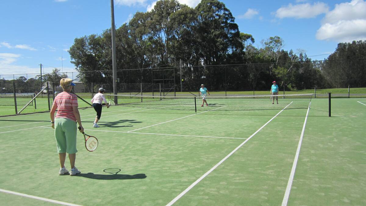 Invite to ladies social tennis in Laurieton