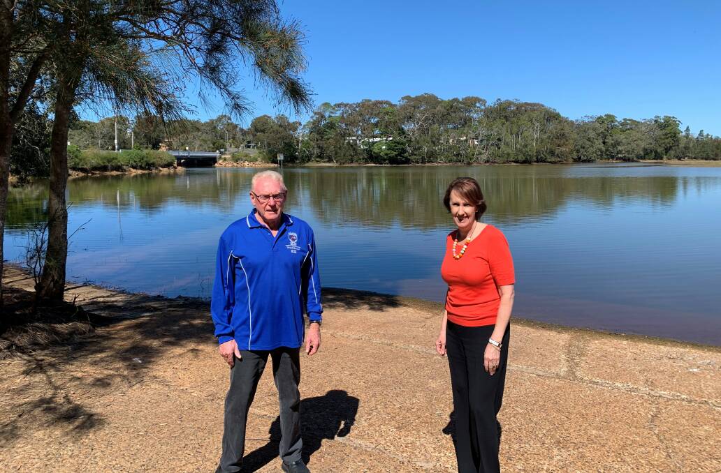 Leslie Williams MP with Lake Cathie fisherman Terry McDermott.