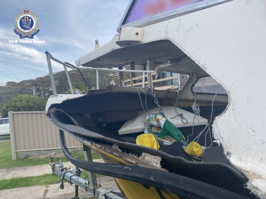 The 39-year-old male skipper advised that his 18-year-old male passenger had sustained a serious head injury and was trying to navigate back to the boat ramp despite the vessel taking on water.