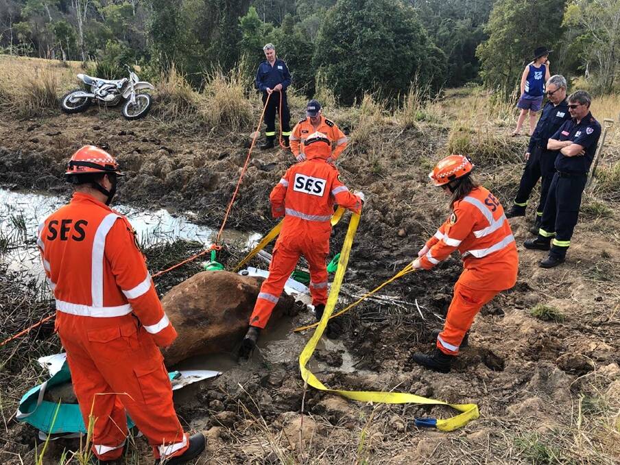 ACTION STATIONS: Crews get to work. Photo: NSW SES Port Macquarie Unit.