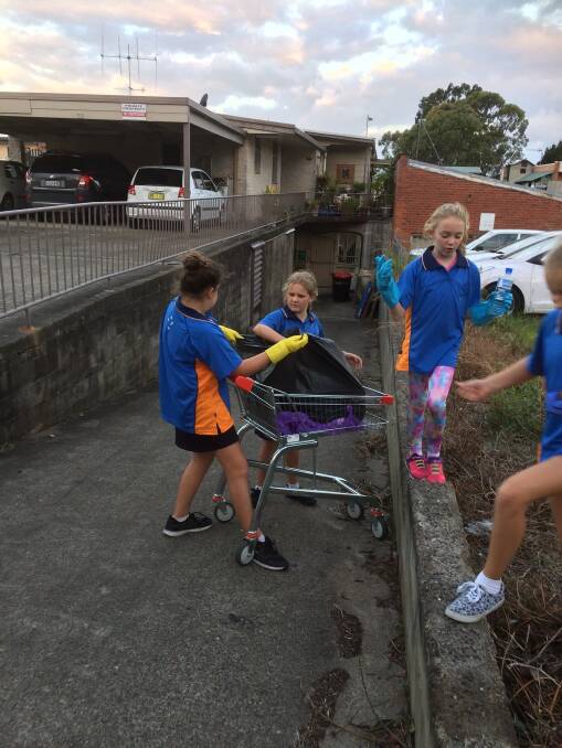 Girl guides prepare for Clean Up Australia Day mission