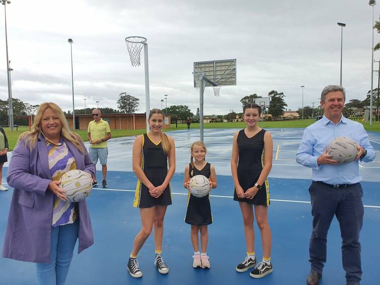 ON COURT: Mayor Peta Pinson, netball players Chalece Morgan, Olivia McKechnie and Ava Hartog with Dr David Gillespie.