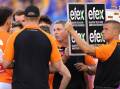 GWS coach Adam Kingsley wants his players to stick with the team's game plan. (Richard Wainwright/AAP PHOTOS)